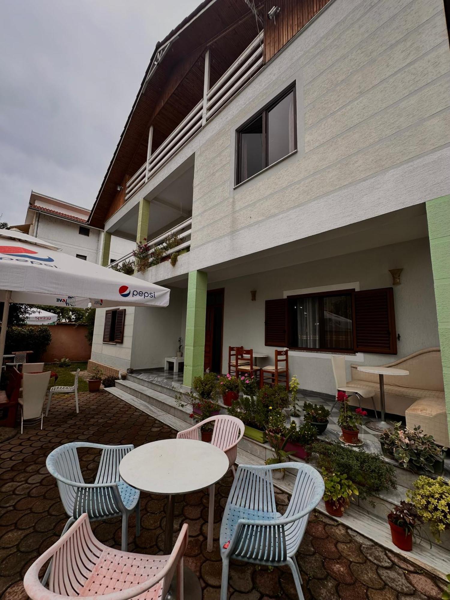 Grande House *