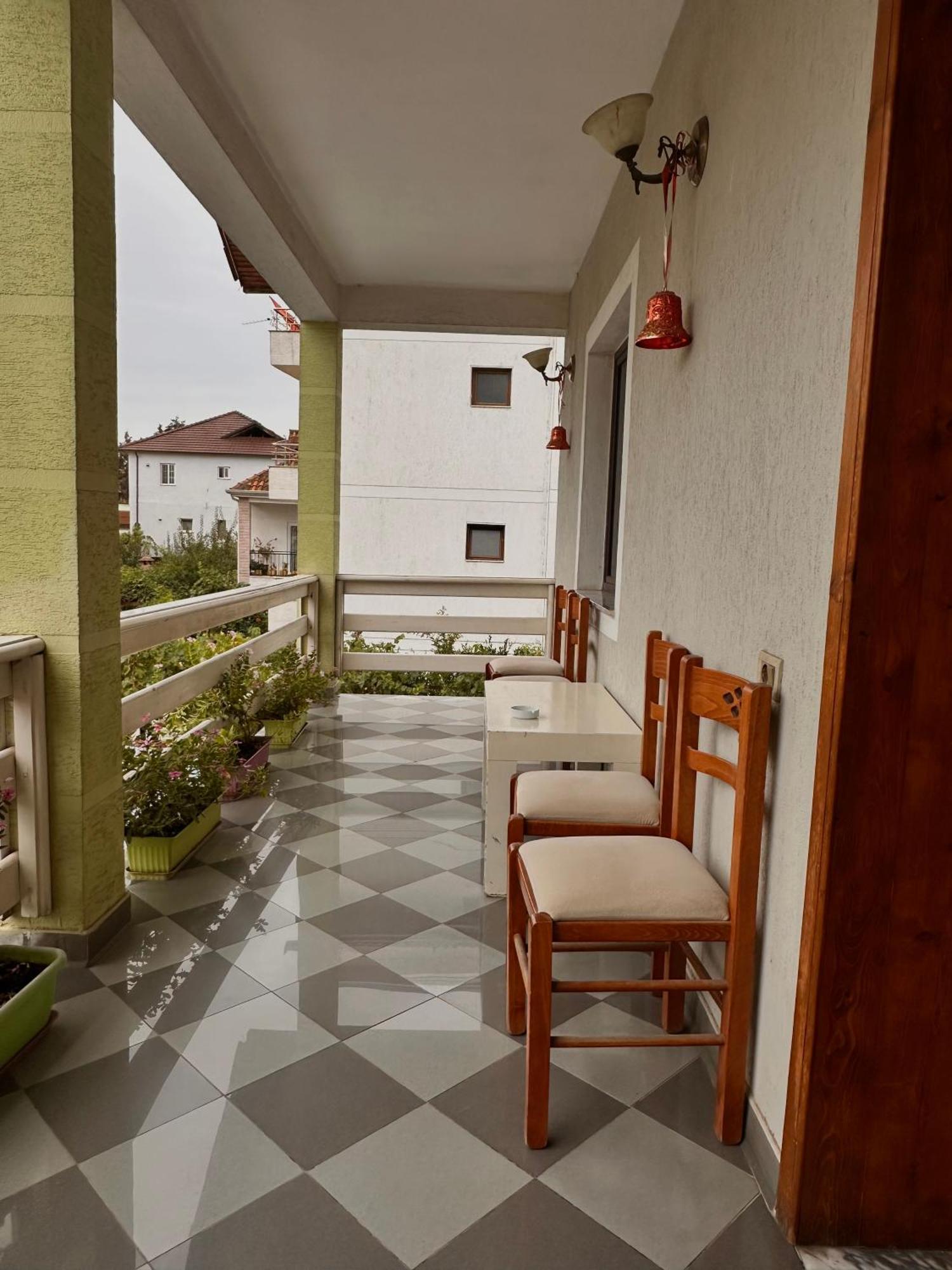 Ostello Grande House *
